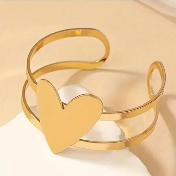 Heart gold plated  cuff bracelet - Picture 4 of 5